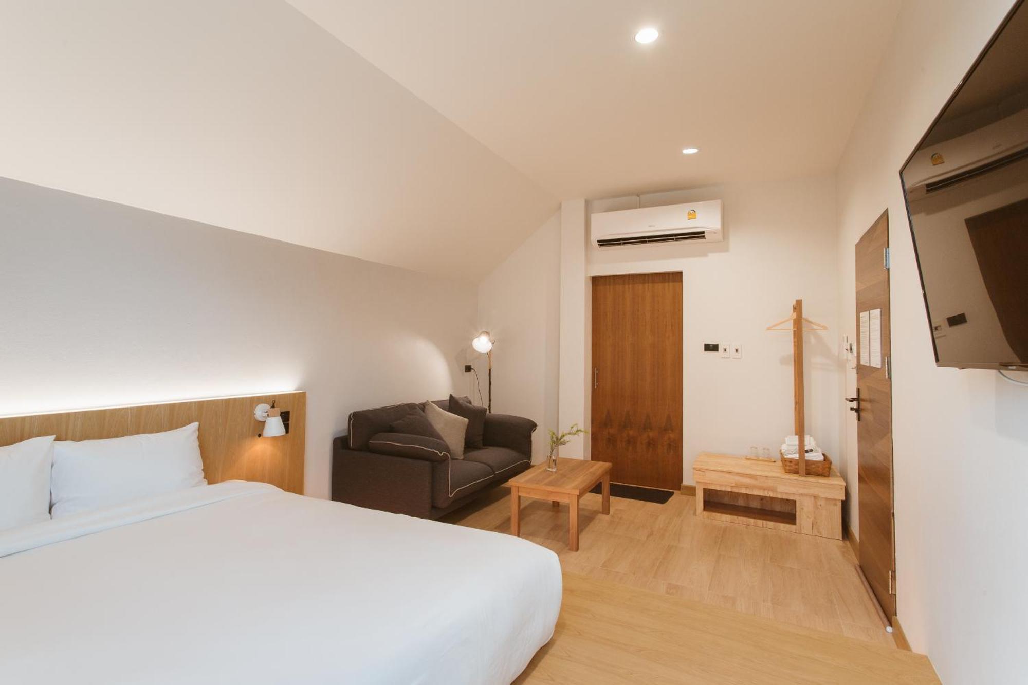 Karpenter Lampang Hotel Exterior photo