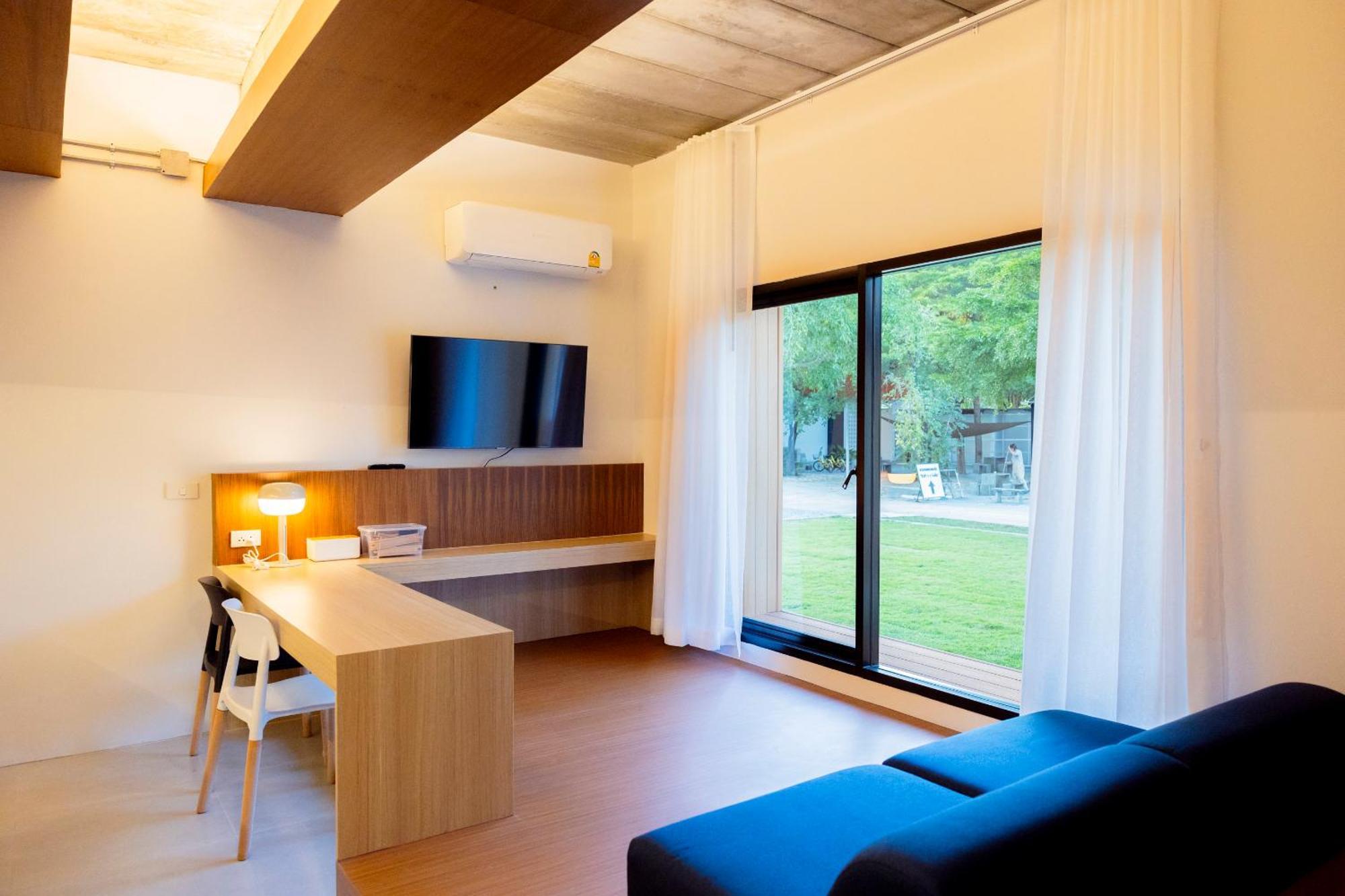 Karpenter Lampang Hotel Exterior photo