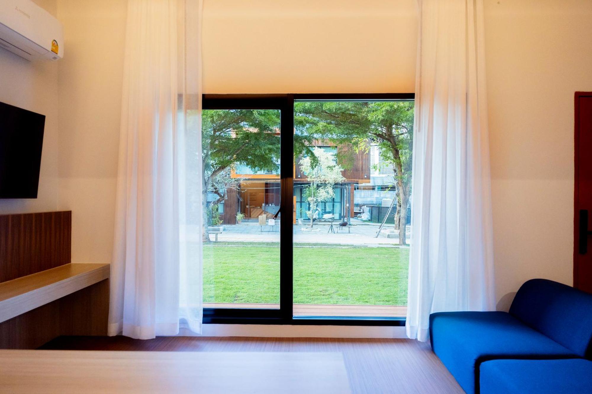 Karpenter Lampang Hotel Exterior photo