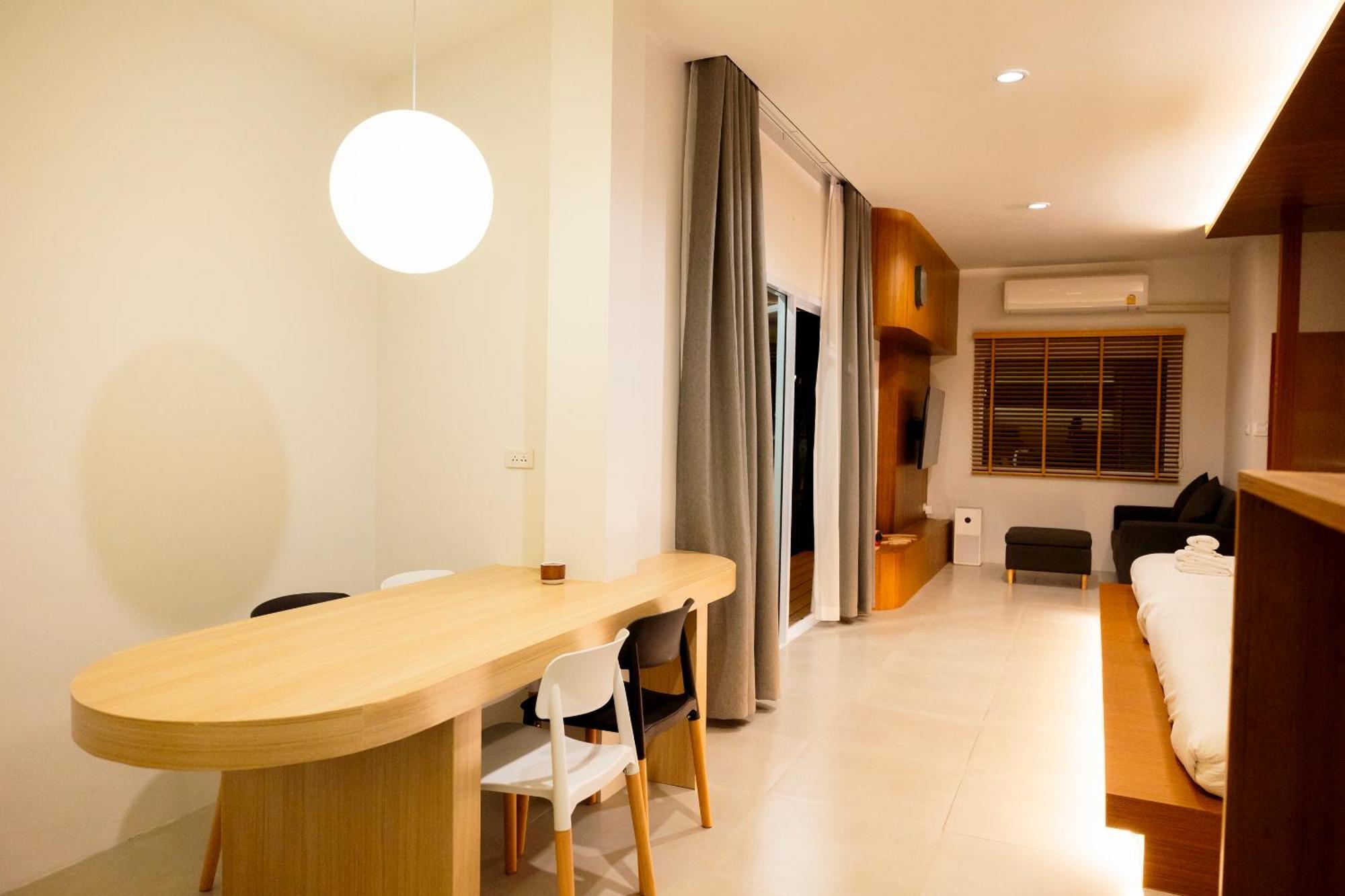 Karpenter Lampang Hotel Exterior photo