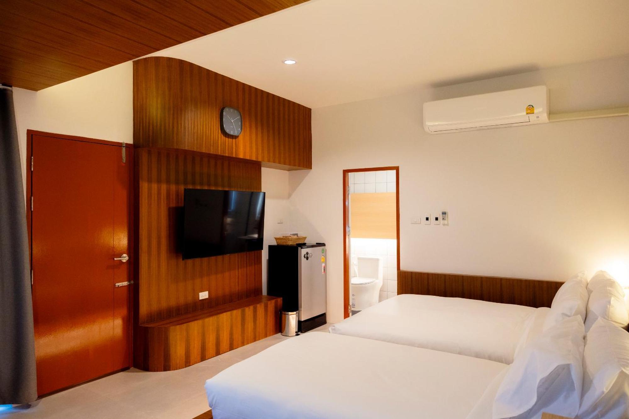 Karpenter Lampang Hotel Exterior photo